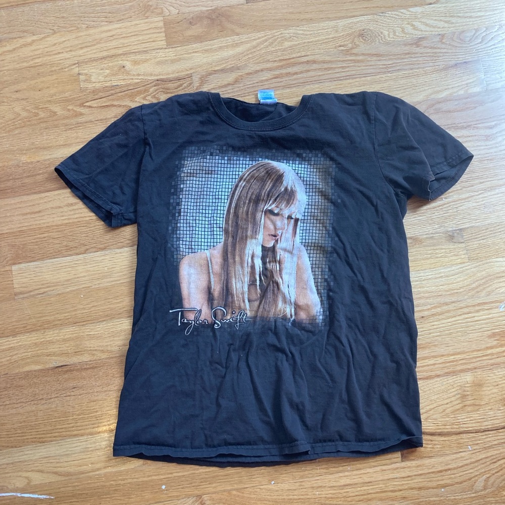 AUTHENTIC RARE TAYLOR SWIFT SPEAK NOW TOUR T SHIRT